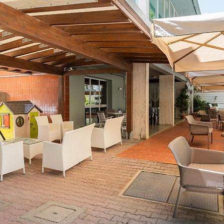 Hotel Ondina E Milazzo Cervia Buitenkant foto