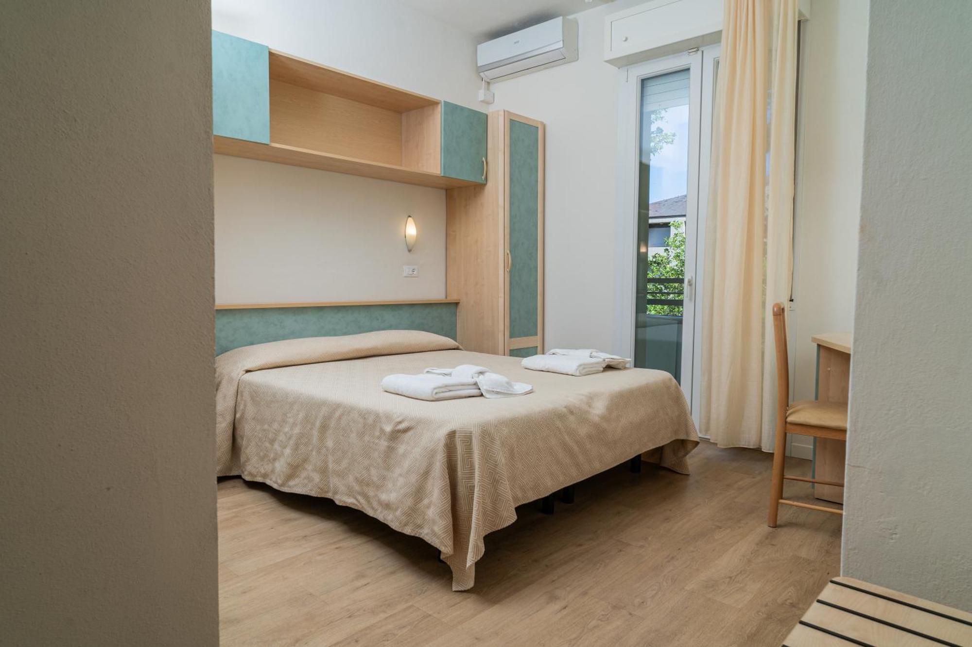 Hotel Ondina E Milazzo Cervia Buitenkant foto